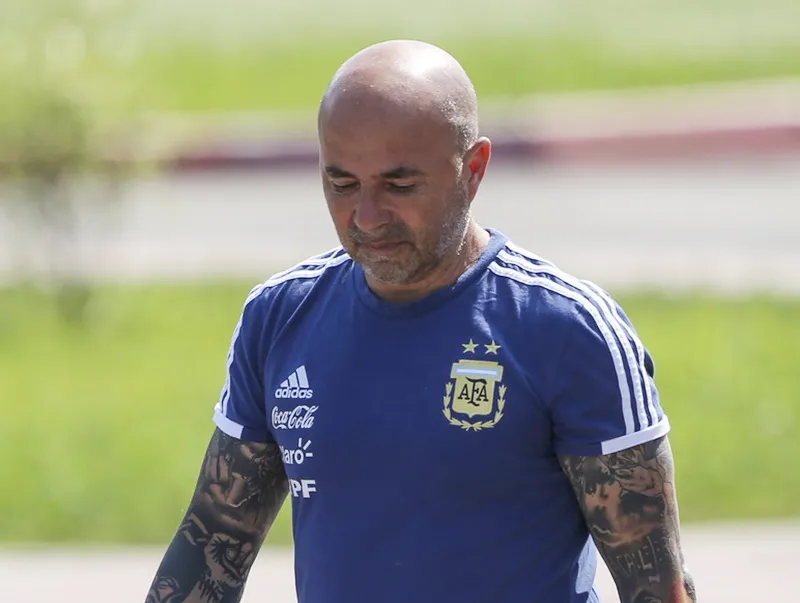 HLV Sampaoli đã bị tước quyền chỉ đạo? Ảnh Getty Images