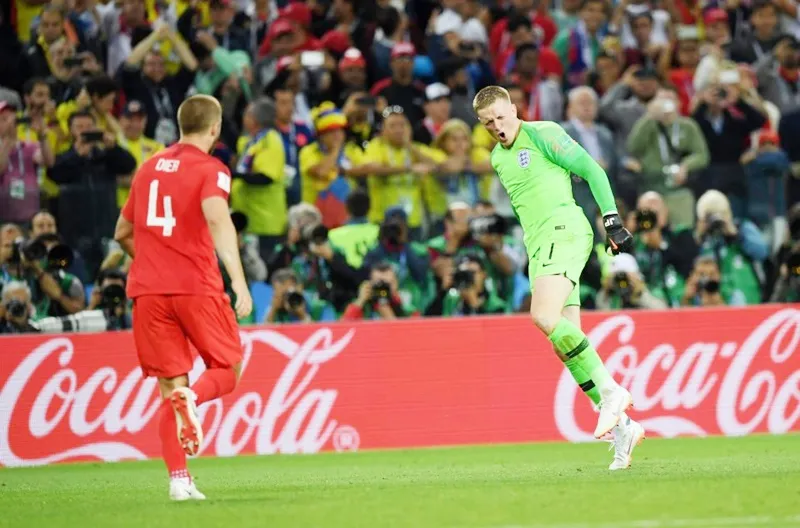 Pha ăn mừng gây châm biếm của Pickford. Ảnh: Getty Images
