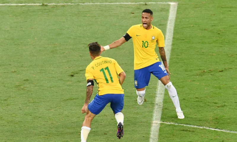 Neymar và Philippe Coutinho chắc chắn phải thận trong trước bất kỳ sự khiêu khích từ đối thủ. Ảnh: Getty Images
