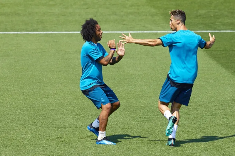 Tâm thư đầy cảm xúc của Ronaldo tiết lộ điều hối tiếc nhất ảnh 1 Tâm thư đầy cảm xúc của Ronaldo tiết lộ điều hối tiếc nhất ảnh 1