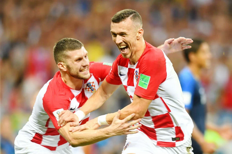 Ivan Perisic (phải) và Ante Rebic có một kỳ World Cup đầy ấn tượng. Ảnh: Getty Images