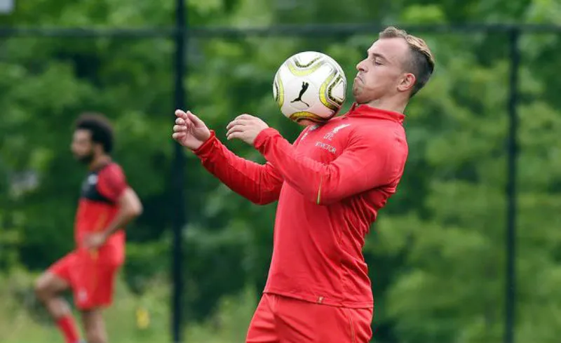 Xherdan Shaqiri trong buổi tập đầu tiên cùng đội bóng mới hôm thứ tư. Ảnh: liverpoolecho.co.uk