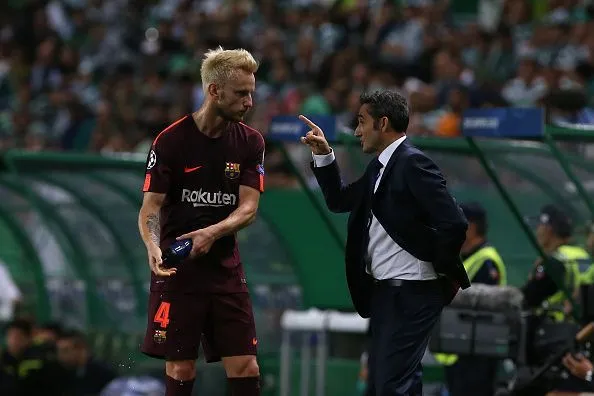 HLV Valverde khẳng định không muốn bán Rakitic. Ảnh: Getty Images