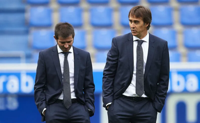 HLV Julen Lopetegui (phải) đang đối mặt với nguy cơ sa thải. Ảnh: Getty Images