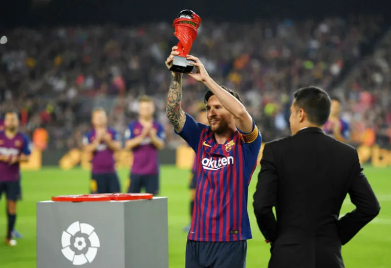 Gãy xương tay phải, Messi nghỉ trận Siêu kinh điển ảnh 1 Gãy xương tay phải, Messi nghỉ trận Siêu kinh điển ảnh 1