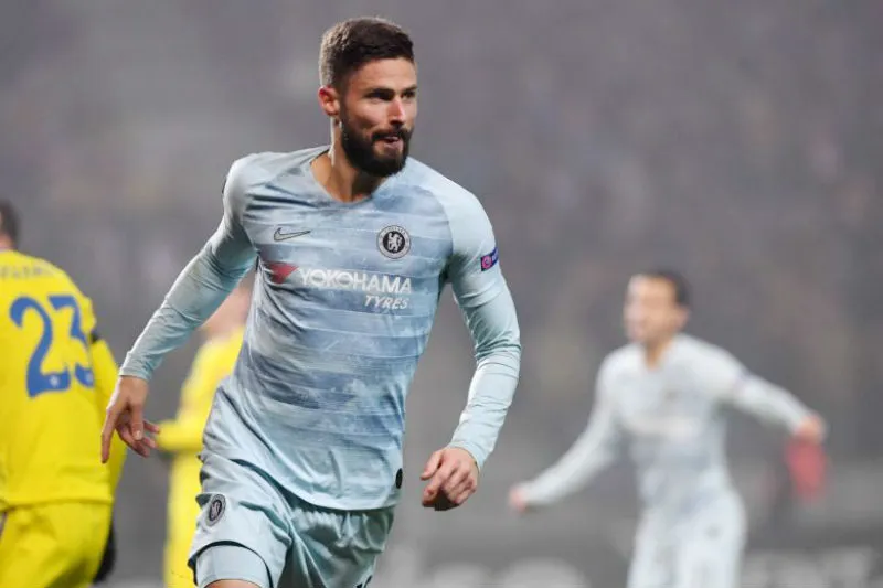 Olivier Giroud kết thúc cơn khô hạn bàn thắng và giúp Chelsea đi tiếp. Ảnh: Getty Images 