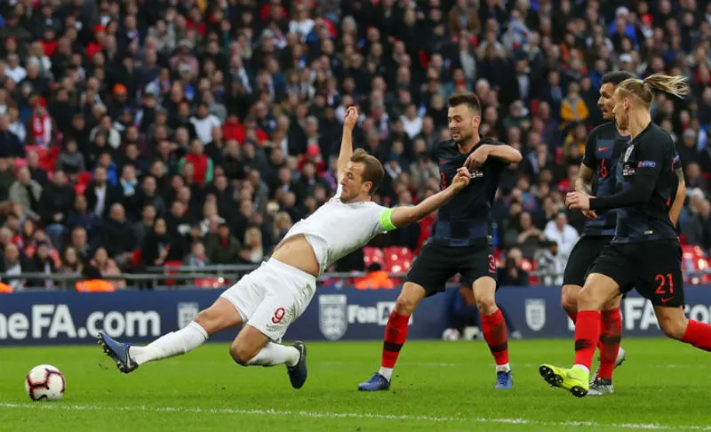 Harry Kane và pha ghi bàn quyến định cho Tam sư. Ảnh: Getty Images