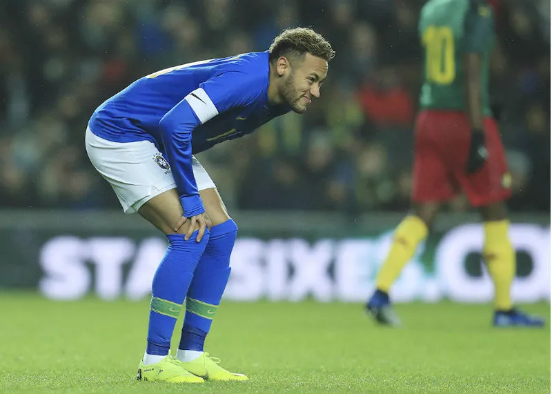Neymar khá đau vì chấn thương. Ảnh: Getty Images