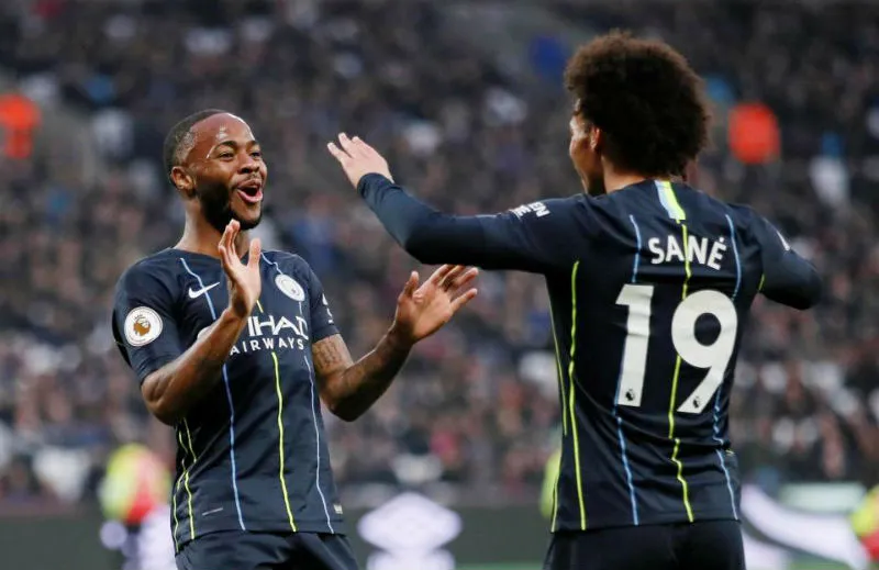 Các ngôi sao trẻ Leroy Sane và Raheem Sterling tiếp tục tỏa sáng. Ảnh: Getty Images