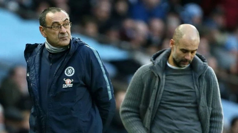 HLV Pep Guardiola không quên Chelsea của Maurizio Sarri từng khiến Man.City bất lực như thế nào ở lượt đi Premier League. Ảnh: Getty Images 