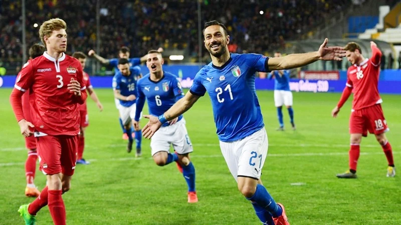 Fabio Quagliarella trở thành cầu thủ lớn tuổi nhất ghi bàn cho tuyển Italia. Ảnh: Getty Images 