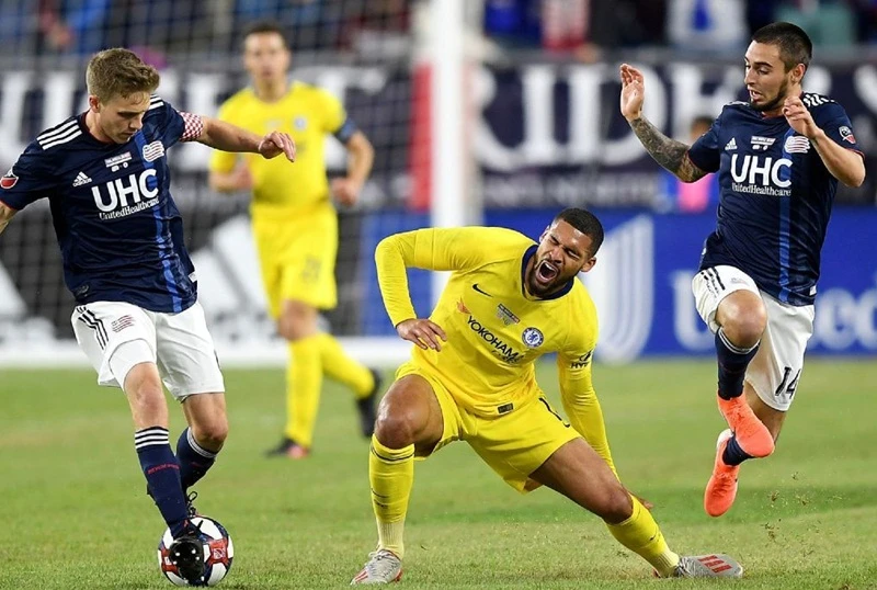 Ruben Loftus-Cheek đau đớn với chấn thương đầy tai họa. Ảnh: Getty Images