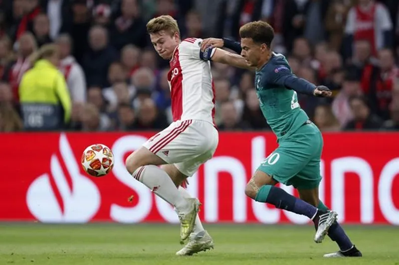 Hé lộ lý do Quỷ đỏ từ bỏ De Ligt ảnh 1 Hé lộ lý do Quỷ đỏ từ bỏ De Ligt ảnh 1