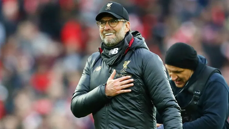 Liverpool sẵn sàng biến Jurgen Klopp trở thành “Sir Alex của Anfield”, nhưng HLV này thì chưa. Ảnh: Getty Images 