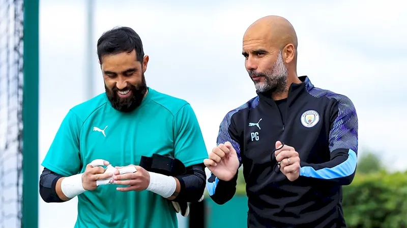 HLV Pep Guardiola đã sẵn sàng bắt tay chuẩn bị nỗ lực vô địch Anh 3 mùa liên tiếp.