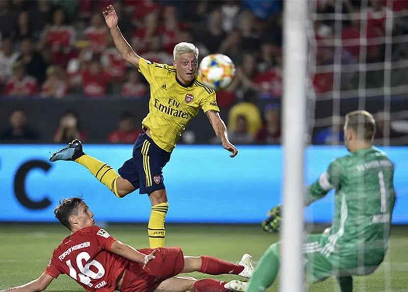 Mesut Oezil được kỳ vọng vào một diện mạo mới ở mùa này. Ảnh: Getty Images