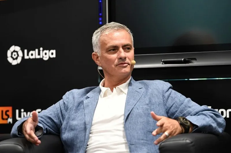 Mourinho từ chối nói về Real vì tôn trọng Zidane ảnh 1