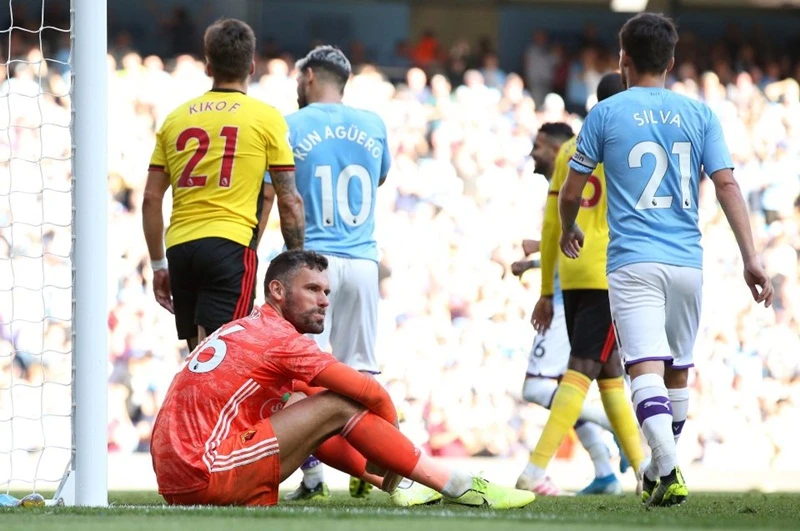 Thủ thành Ben Foster trong trận đấu khó khăn nhất sự nghiệp. Ảnh: Getty Images