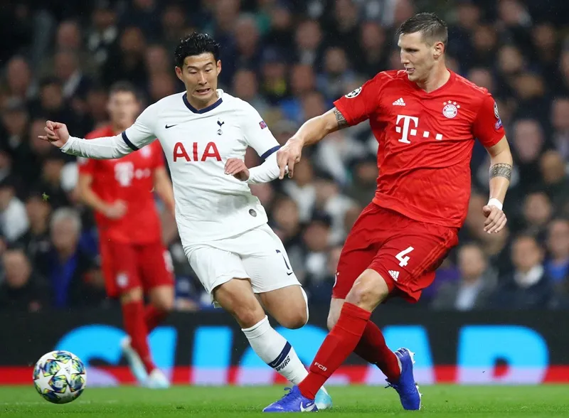 Tottenham (trái) tiếp diễn thứ phong độ quá sa sút ở mùa giải này. Ảnh: Getty Images