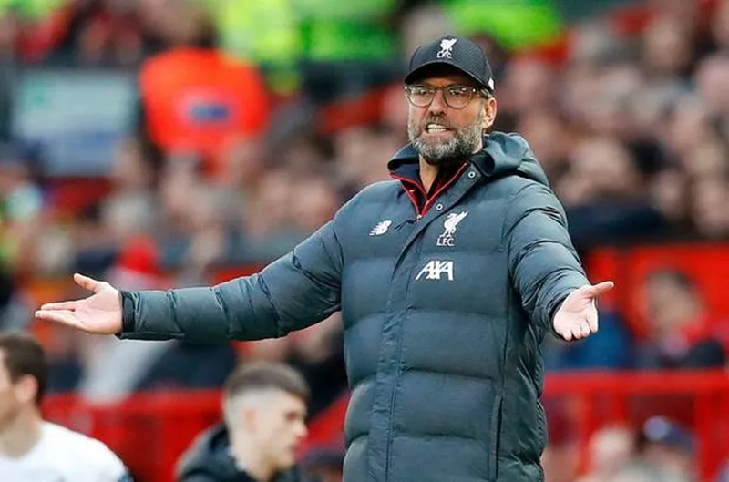HLV Jurgen Klopp phản ứng mạnh mẽ trong trận đấu. Ảnh: Getty Images