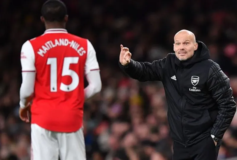 Freddie Ljungberg thừa nhận tình hình ở Arsenal đã trở nên nguy cấp. Ảnh: Getty Images