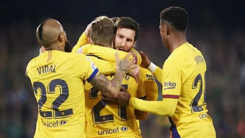 Real thắng dễ trên ngôi đầu, Messi giải cứu Barca ảnh 1 Real thắng dễ trên ngôi đầu, Messi giải cứu Barca ảnh 1