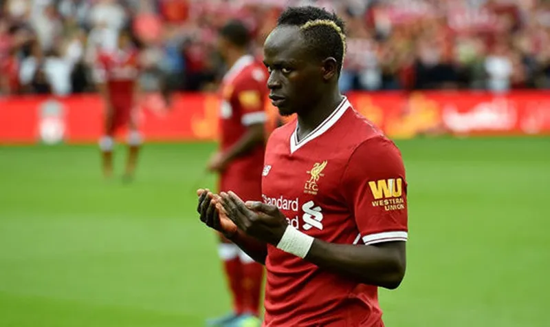 Sadio Mane chỉ nghĩ về nỗi đau mà dịch Covid-19 đang gây nên cho thế giới. Ảnh: Getty Images 