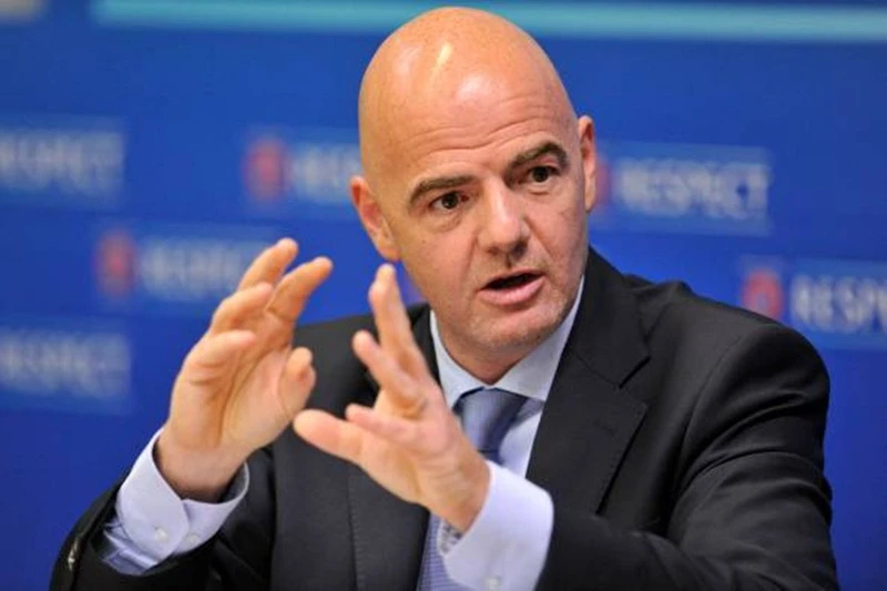 Chủ tịch FIFA, Gianni Infantino cam kết hỗ trợ mạnh mẽ về tài chính. Ảnh: Getty Images 