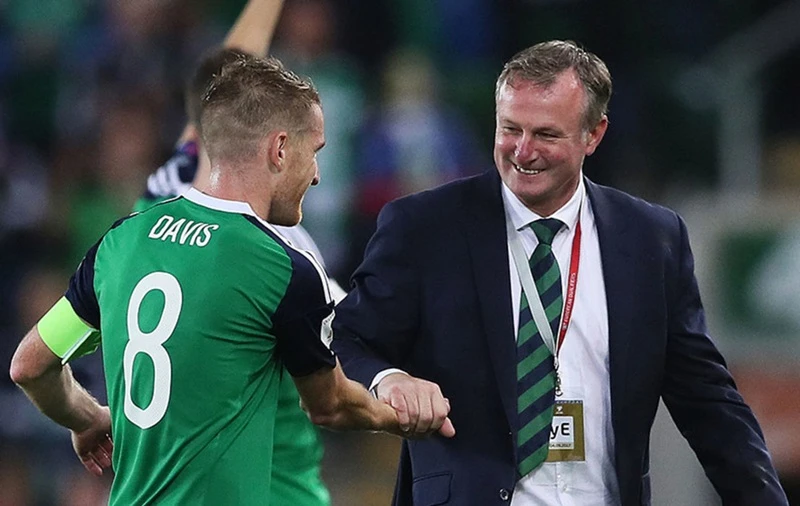 HLV Michael O'Neill làm nên một trong những giai đoạn thành công nhất lịch sử tuyển Bắc Ailen. Ảnh: Getty Images 