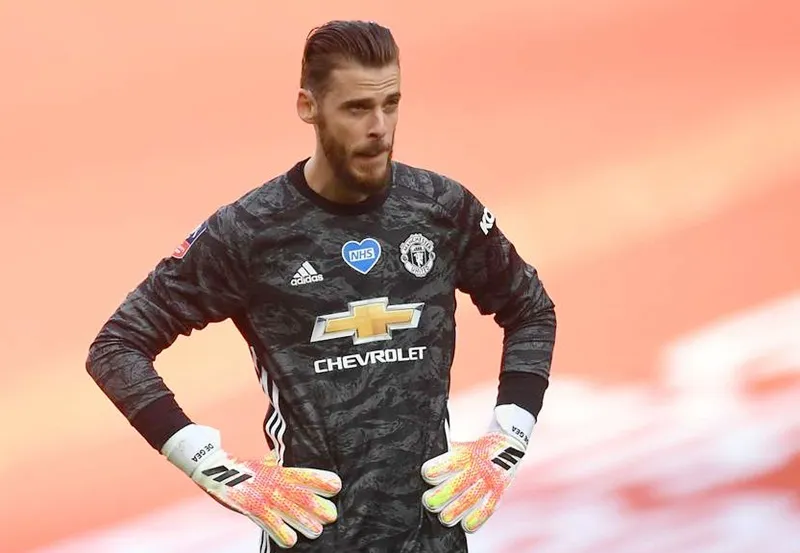 David de Gea chán chường sau màn trình dễn thảm họa ở FA Cup. Ảnh: Getty Images