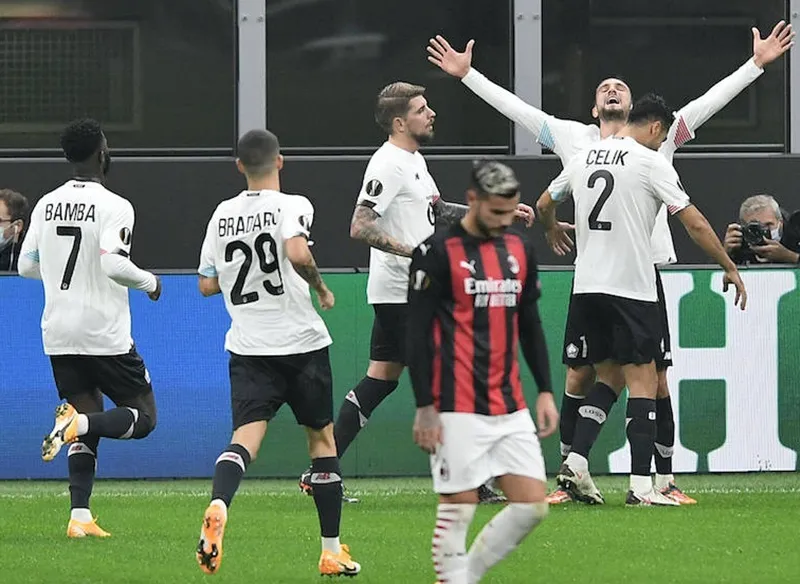 Đại diện Anh thắng lớn, Milan đứt mạch bất bại ảnh 1 Đại diện Anh thắng lớn, Milan đứt mạch bất bại ảnh 1