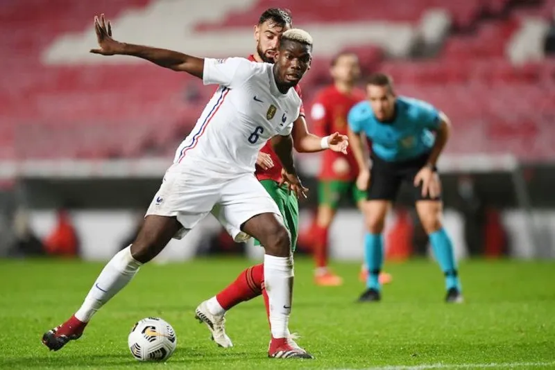 Paul Pogba vừa giúp Pháp thắng Bồ Đào Nha của đồng đội Bruno Fernandes.