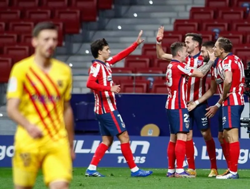 Atletico Madrid lần đầu đánh bại Barca tại La Liga sau 10 năm.