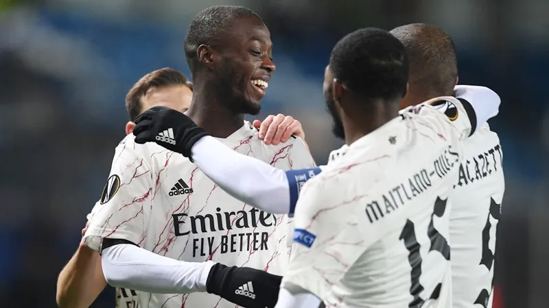 Nicolas Pepe giúp Arsenal dễ dàng vượt qua vòng bảng.