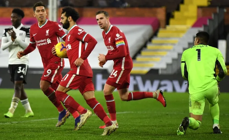 Bàn gỡ muộn của Mohamed Salah chỉ giúp Liverpool giành 1 điểm tại Fulham. Ảnh: Getty Images