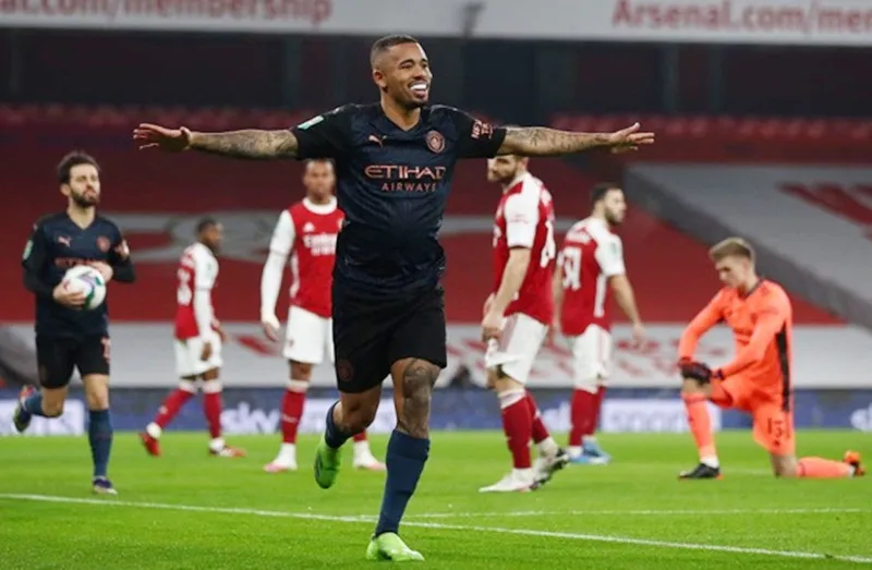 Man.City bay cao và cũng đẩy Arsenal vào sâu thêm khủng hoảng. Ảnh: Getty Images