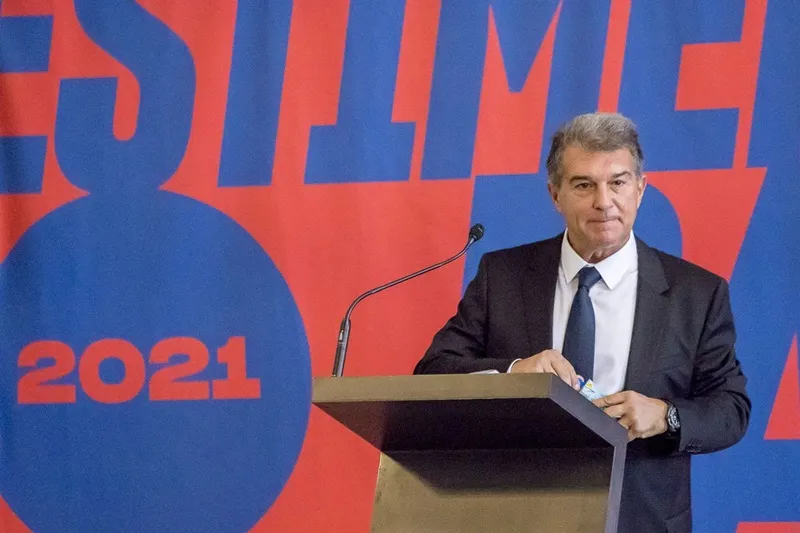 Joan Laporta chính thức nhậm chức Chủ tịch mới của Barcelona. Ảnh: Getty Images 