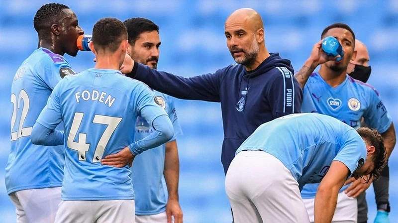 HLV Pep Guardiola chỉ quan tâm xây dựng một tập thể đồng đều tại Man.City. Ảnh: Getty Images 