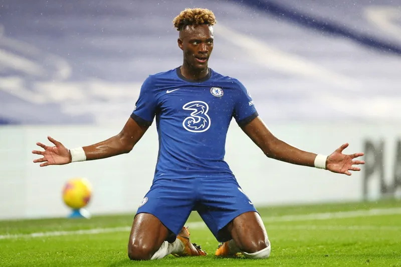 Tammy Abraham cần phải nỗ lực nhiều để tìm đường trở lại đội hình. Ảnh: Getty Images