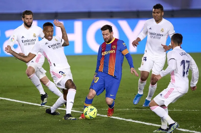 Real Madrid thắng El Clasico để lên đỉnh La Liga ảnh 1 Real Madrid thắng El Clasico để lên đỉnh La Liga ảnh 1