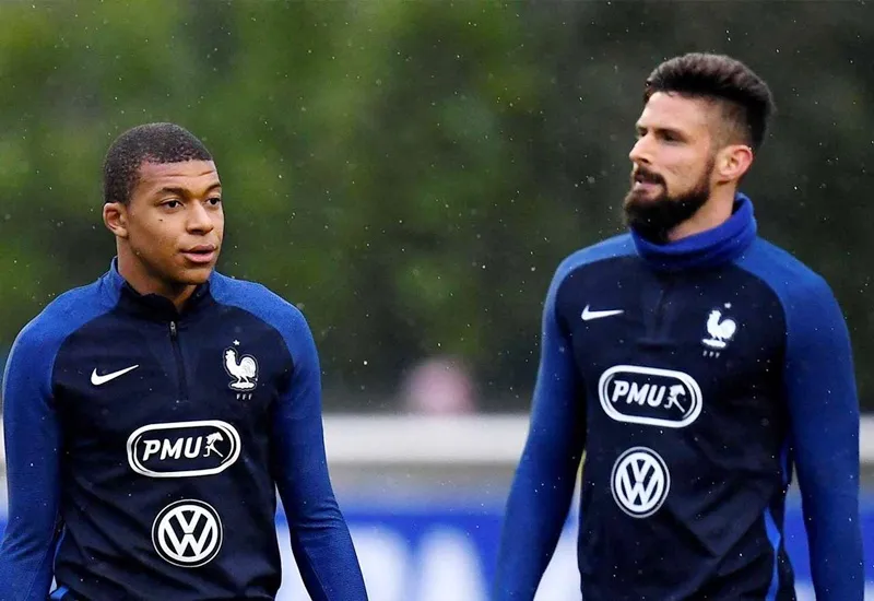 Kylian Mbappe sẽ gát lại mối bất hòa với Olivier Giroud để tập trung cho Euro 2020.