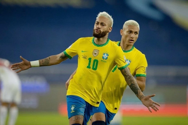 Neymar tiếp tục ghi bàn giúp Brazil thắng lớn trận thứ 2. 