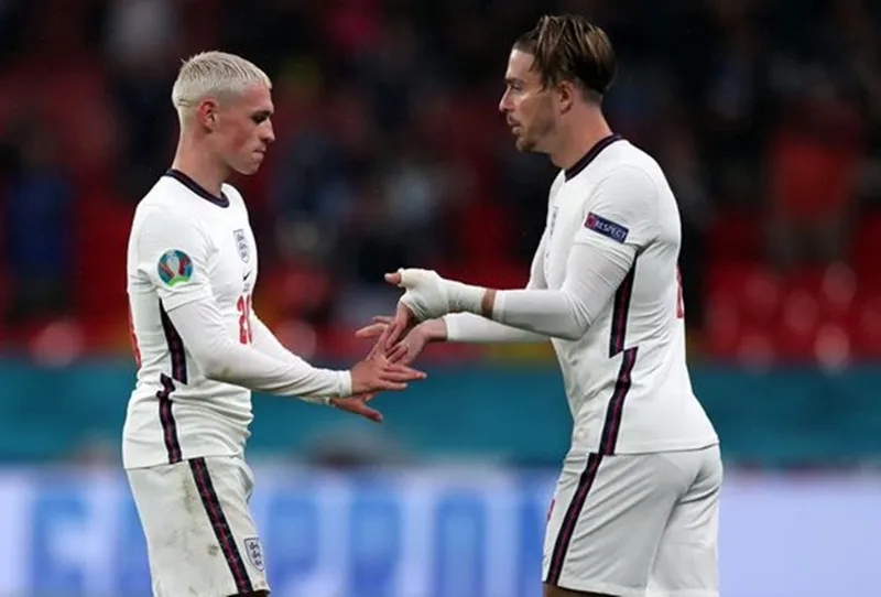 Phil Foden nghỉ đến tháng 9, nhưng không sợ mất chỗ vì Grealish ảnh 1