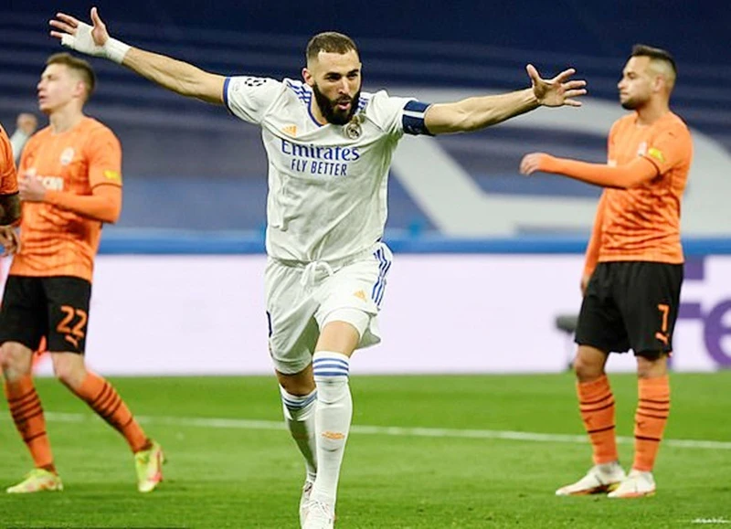 Karim Benzema tiếp tục thăng hoa phong độ cùng Real.