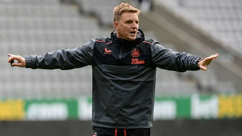 HLV Eddie Howe sẽ vắng mặt trong trận đấu đầu tiên cùng Newcastle. Ảnh: Getty Images