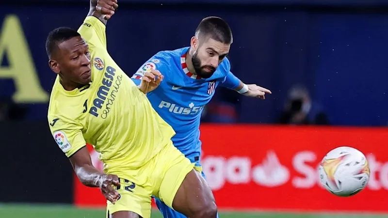 Sevilla kiên trì bám đuổi Real, Atletico quá xa ngôi vương ảnh 1