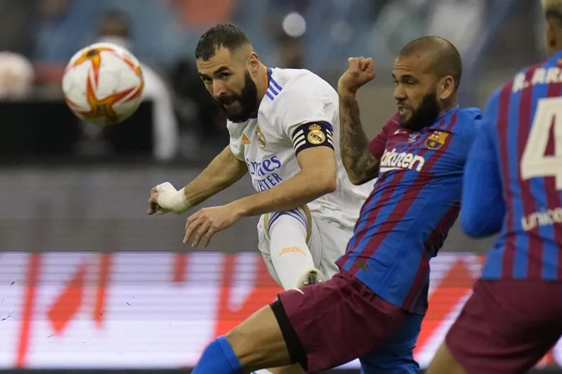 Karim Benzema vẫn hiệu quả để giúp Real duy trì sự vượt trội.