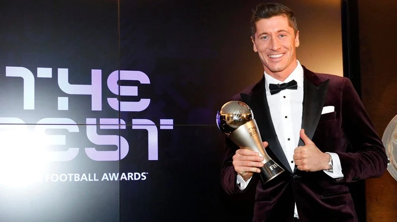 Robert Lewandowski đã được bầu chọn là Cầu thủ xuất sắc nhất thế giới lần thứ 2.