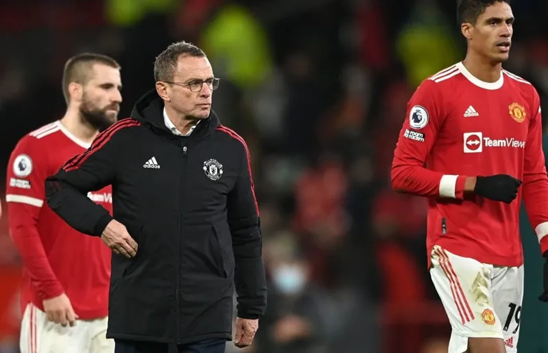 HLV Ralf Rangnick khẳng định rằng bầu không khí ở sân Old Trafford đang rất tốt.