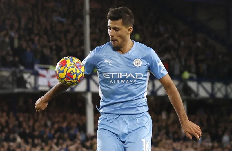 Thắng trong tranh cãi, Man.City tái lập 6 điểm dẫn trước ảnh 1